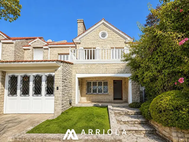 Casa de 5 ambientes en venta en LOMAS DE STELLA MARIS