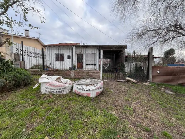 Casa de 2 ambientes en venta en JURAMENTO