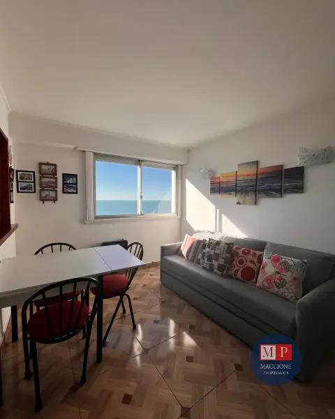 Departamento de 2 ambientes en venta en Centro