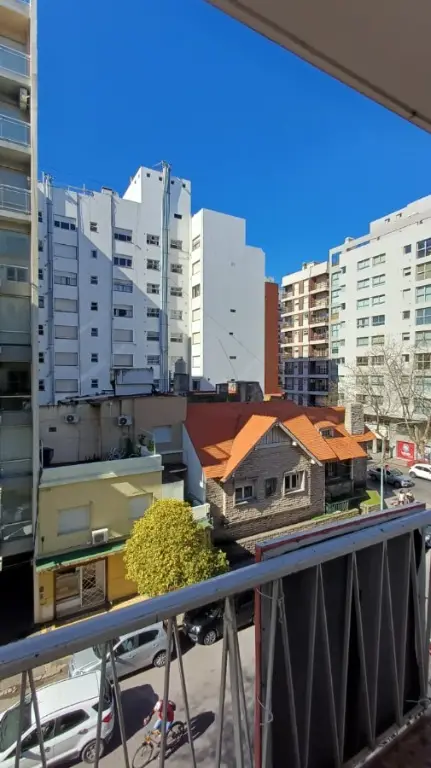 Departamento de 3 ambientes en venta en LA PERLA