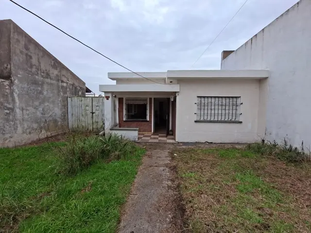 Casa de 3 ambientes en venta en VILLA PRIMERA
