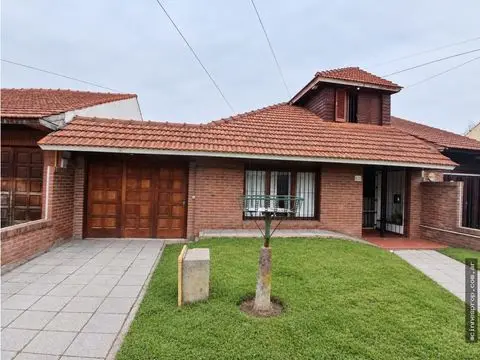 Casa de 4 ambientes en venta en 9 de Julio