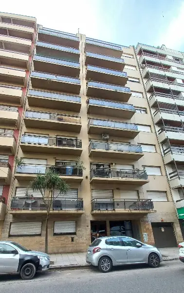 Departamento de 4 ambientes en venta en LA PERLA