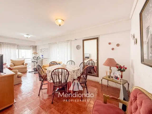 Departamento de 3 ambientes en venta en Área Centro