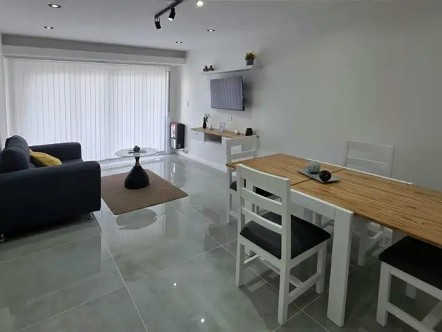Departamento de 2 ambientes en venta en Área Centro