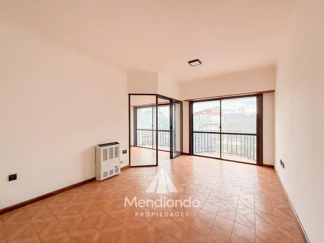 Departamento de 3 ambientes en venta en Centro