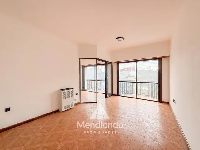 Departamento de 3 ambientes en venta en Área Centro