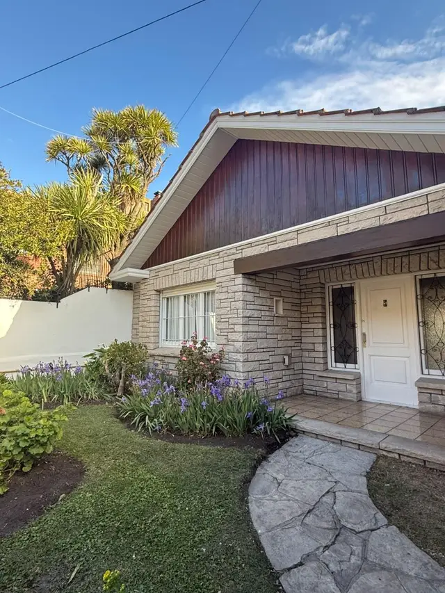 Casa de 3 ambientes en venta en PLAZA PERALTA RAMOS