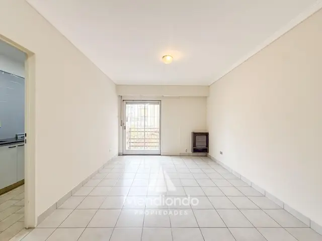 Departamento de 2 ambientes en alquiler en LA PERLA