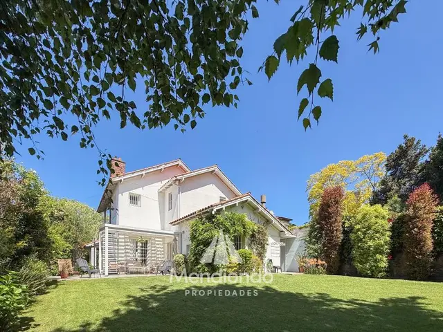 Casa de 4 ambientes en venta en GENERAL ROCA