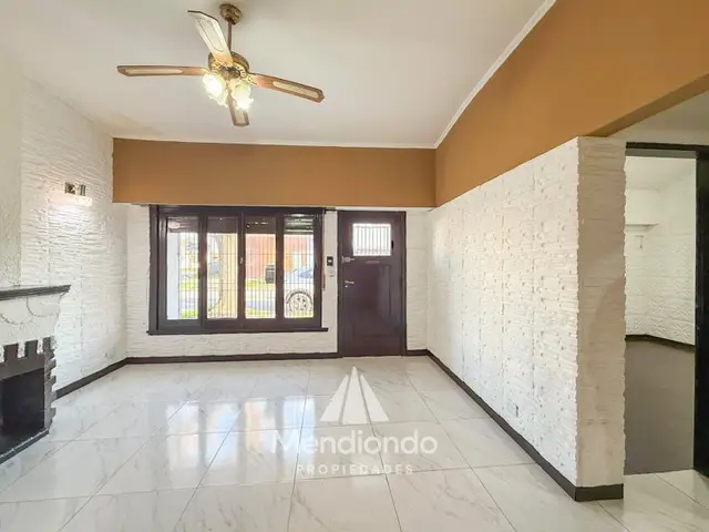 Casa de 3 ambientes en alquiler en GENERAL ROCA