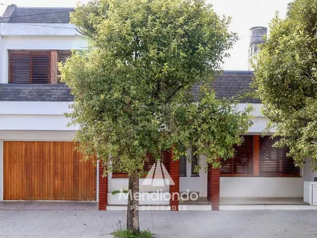Casa de 5 ambientes en venta en GENERAL ROCA