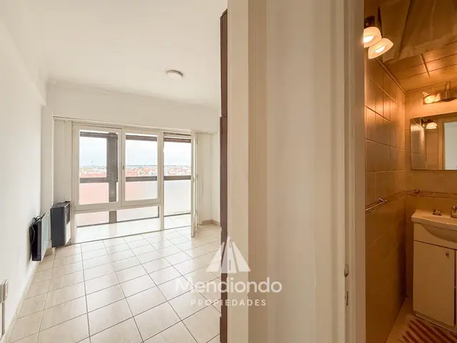 Departamento de 2 ambientes en venta en LAS AVENIDAS