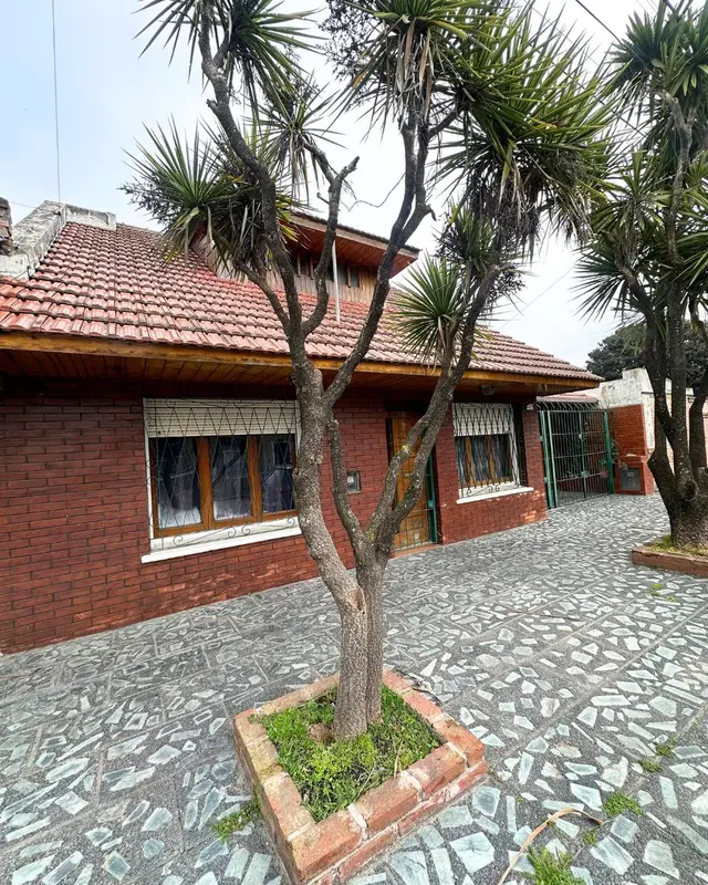 Casa de 4 ambientes en venta en VILLA PRIMERA
