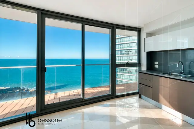 Departamento de 2 ambientes en venta en Playa Grande