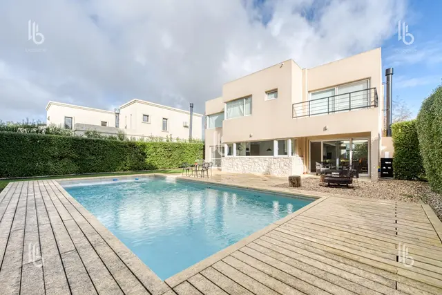 Casa de 5 ambientes en venta en Rumencó
