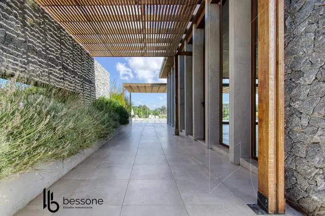 Casa de 4 ambientes en venta en BOSQUE PERALTA RAMOS