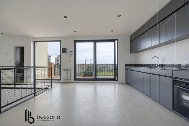 Departamento de 4 ambientes en venta en CONSTITUCION