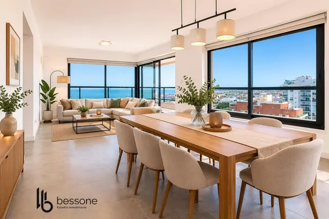 Departamento de 4 ambientes en venta en Playa Grande