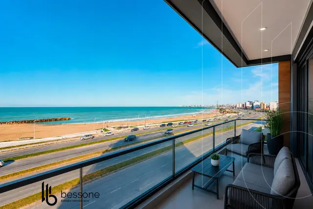 Departamento de 3 ambientes en venta en CONSTITUCION