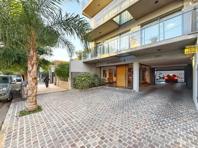 Departamento de 4 ambientes en venta en LA PERLA