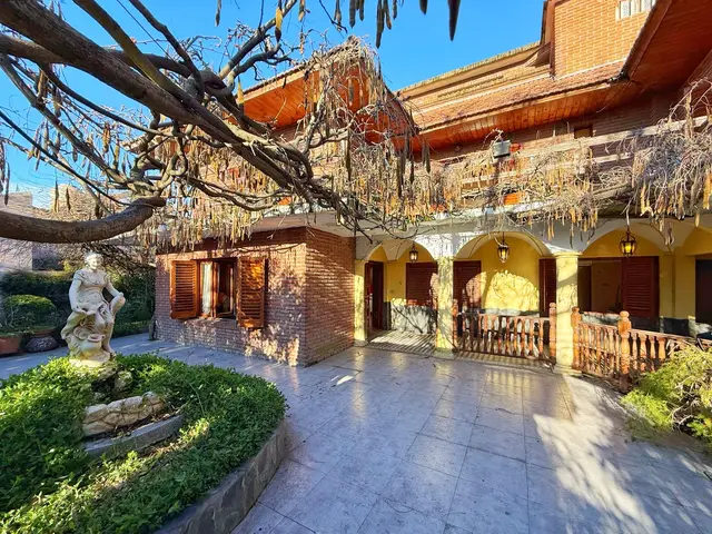 PH de 5 ambientes en venta en ESTACION TERMINAL (ALDREY)