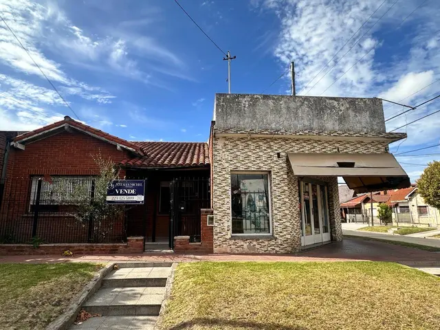 Casa de 2 ambientes en venta en VILLA LOURDES