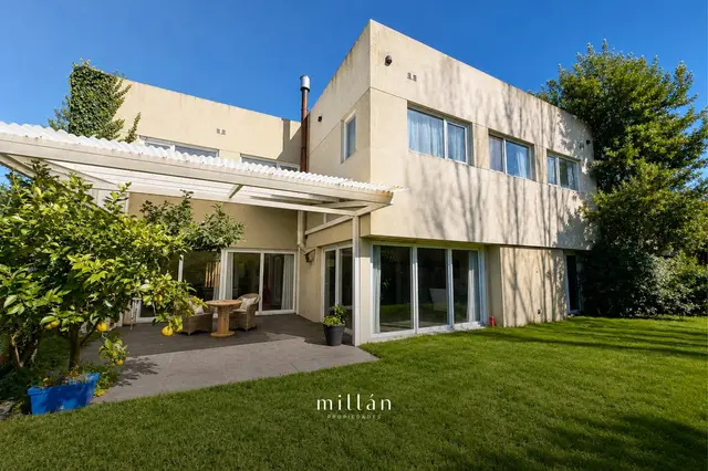 Casa de 5 ambientes en venta en Mar del Plata