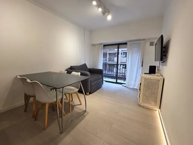 Departamento de 2 ambientes en venta en Área Centro