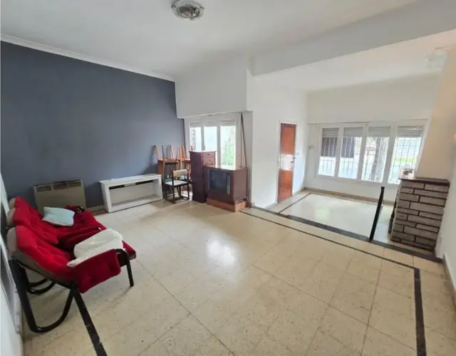 Casa de 4 ambientes en venta en PRIMERA JUNTA