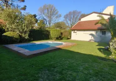 Casa de 5 ambientes en venta en LOPEZ DE GOMARA