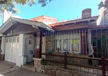 Casa de 4 ambientes en venta en LA PERLA