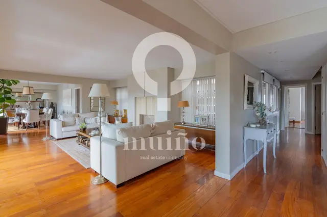 Departamento de 4 ambientes en venta en AREA CENTRO