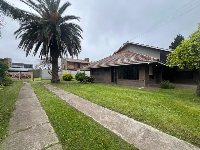 Casa de 4 ambientes en alquiler en BOSQUE ALEGRE