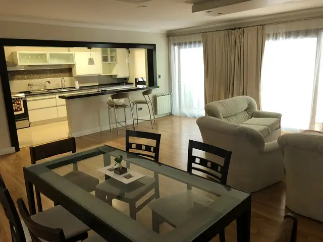 Departamento de 4 ambientes en venta en Centro