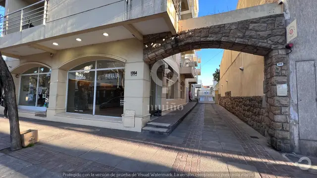 Local de 1 ambiente en venta en LOS TRONCOS