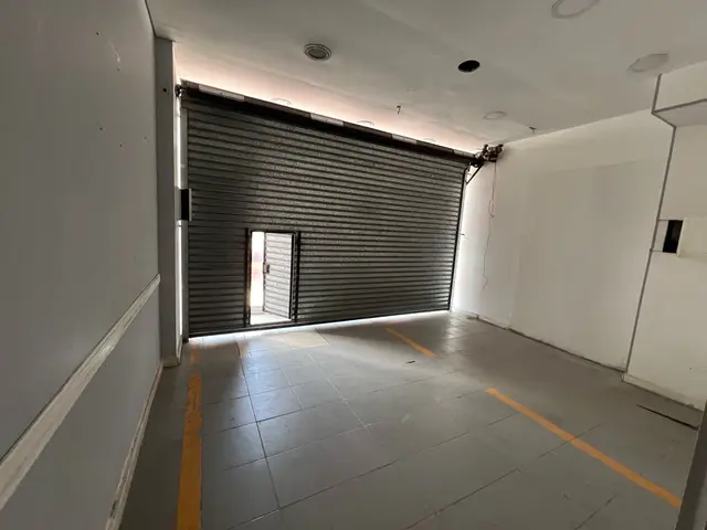 Local de 5 ambientes en venta en SAN CARLOS