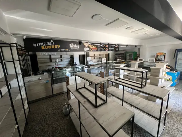 Local en alquiler en CERRITO Y SAN SALVADOR