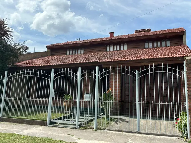 Casa de 3 ambientes en venta en CORONEL DORREGO