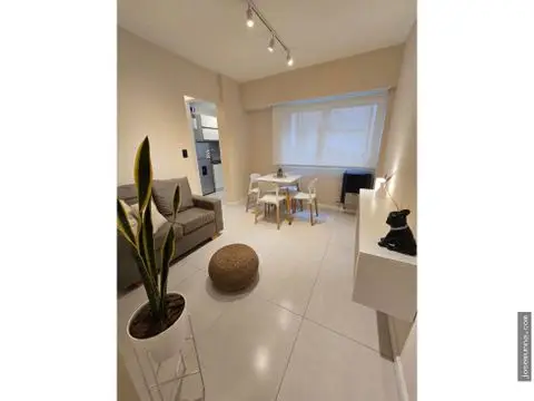 Departamento de 3 ambientes en venta en Área Centro