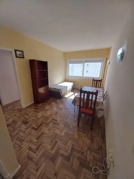 Departamento de 2 ambientes en alquiler en Área Centro