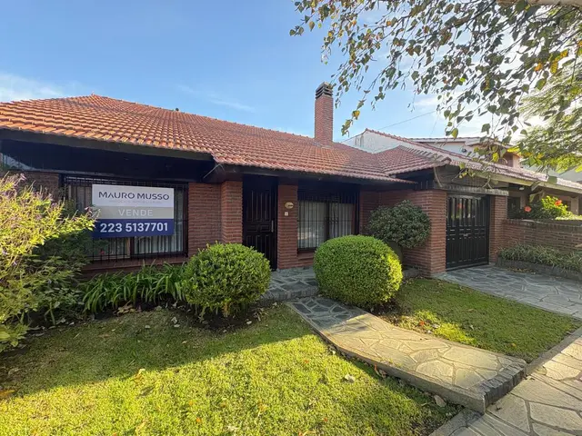 Casa de 5 ambientes en venta en VILLA PRIMERA