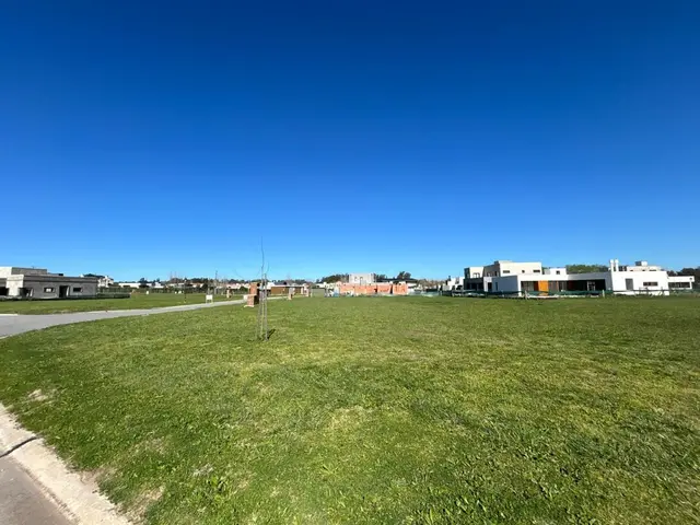 Terreno en venta en NUEVO GOLF