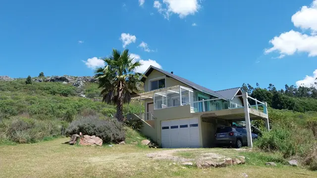 Casa de 5 ambientes en venta en LA GLORIA DE LA PEREGRINA