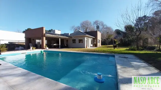 Casa de 4 ambientes en venta en SIERRA DE LOS PADRES