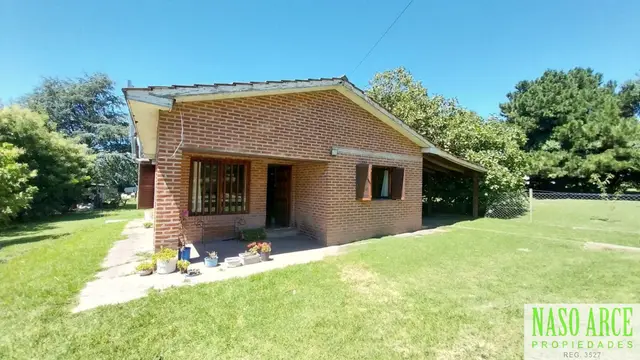Casa de 3 ambientes en venta en LA GLORIA DE LA PEREGRINA
