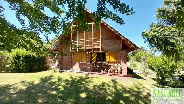 Casa de 7 ambientes en venta en LA GLORIA DE LA PEREGRINA