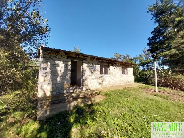 Casa de 4 ambientes en venta en LA GLORIA DE LA PEREGRINA