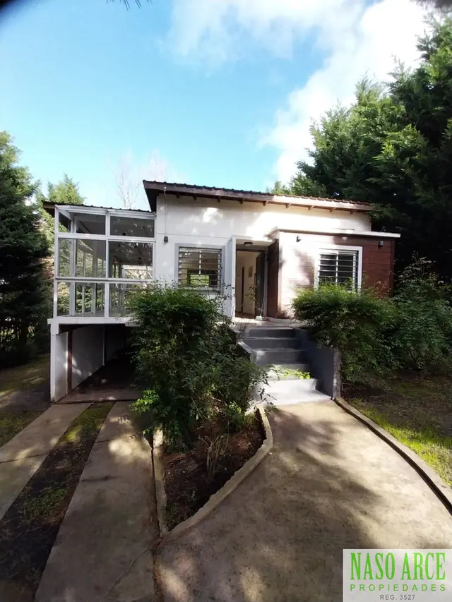 Casa de 5 ambientes en venta en LA GLORIA DE LA PEREGRINA
