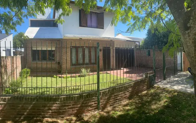 Casa de 5 ambientes en venta en Centro